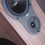 Rega RX5 二路半座地揚聲器 (桃木)